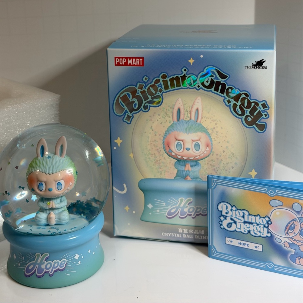 Pop Mart Labubu Big into Energy snow globe. Confirmed HOPE.